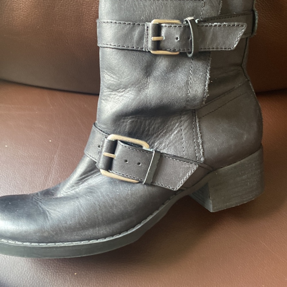 Ladies black lucky 🍀 brand ankle boots size 8 - Picture 4 of 7